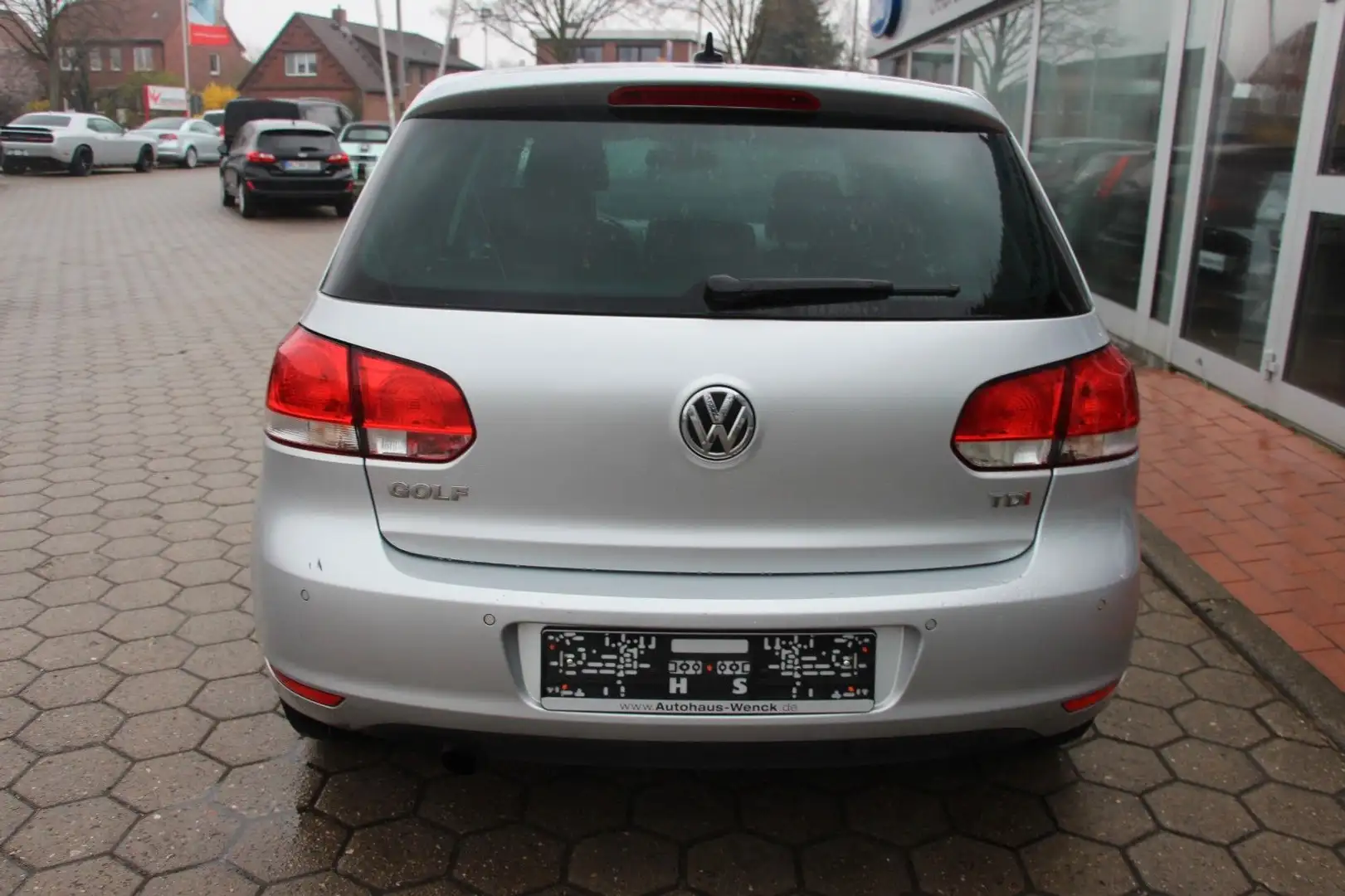 Vehicle image, number 6