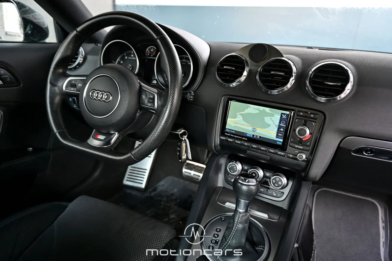 Vehicle image, number 9
