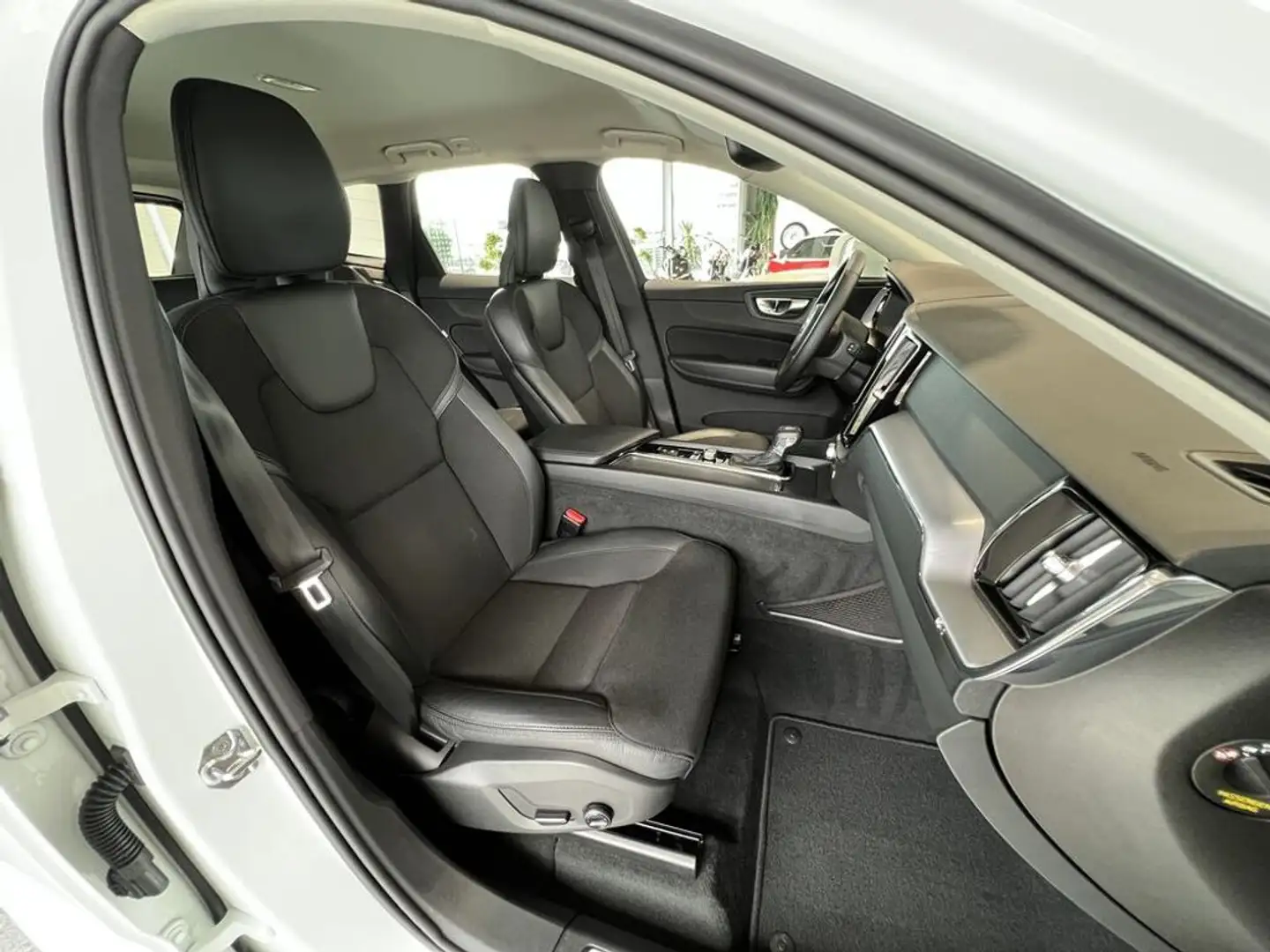 Vehicle image, number 5