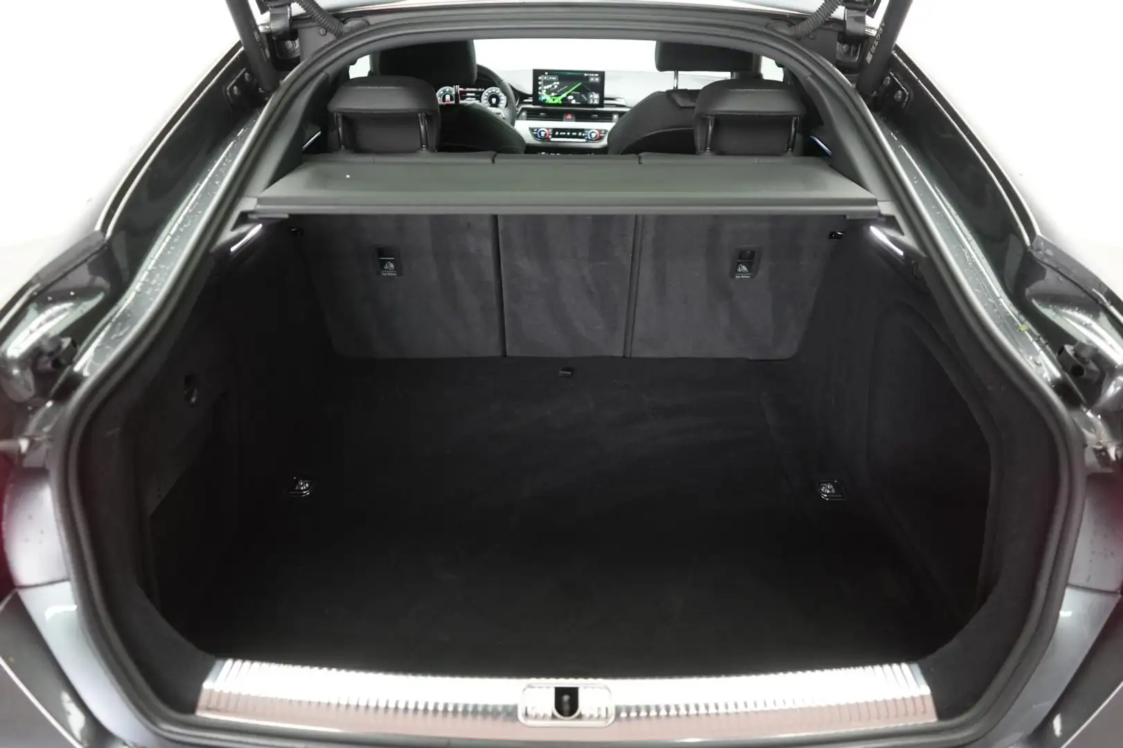 Vehicle image, number 20