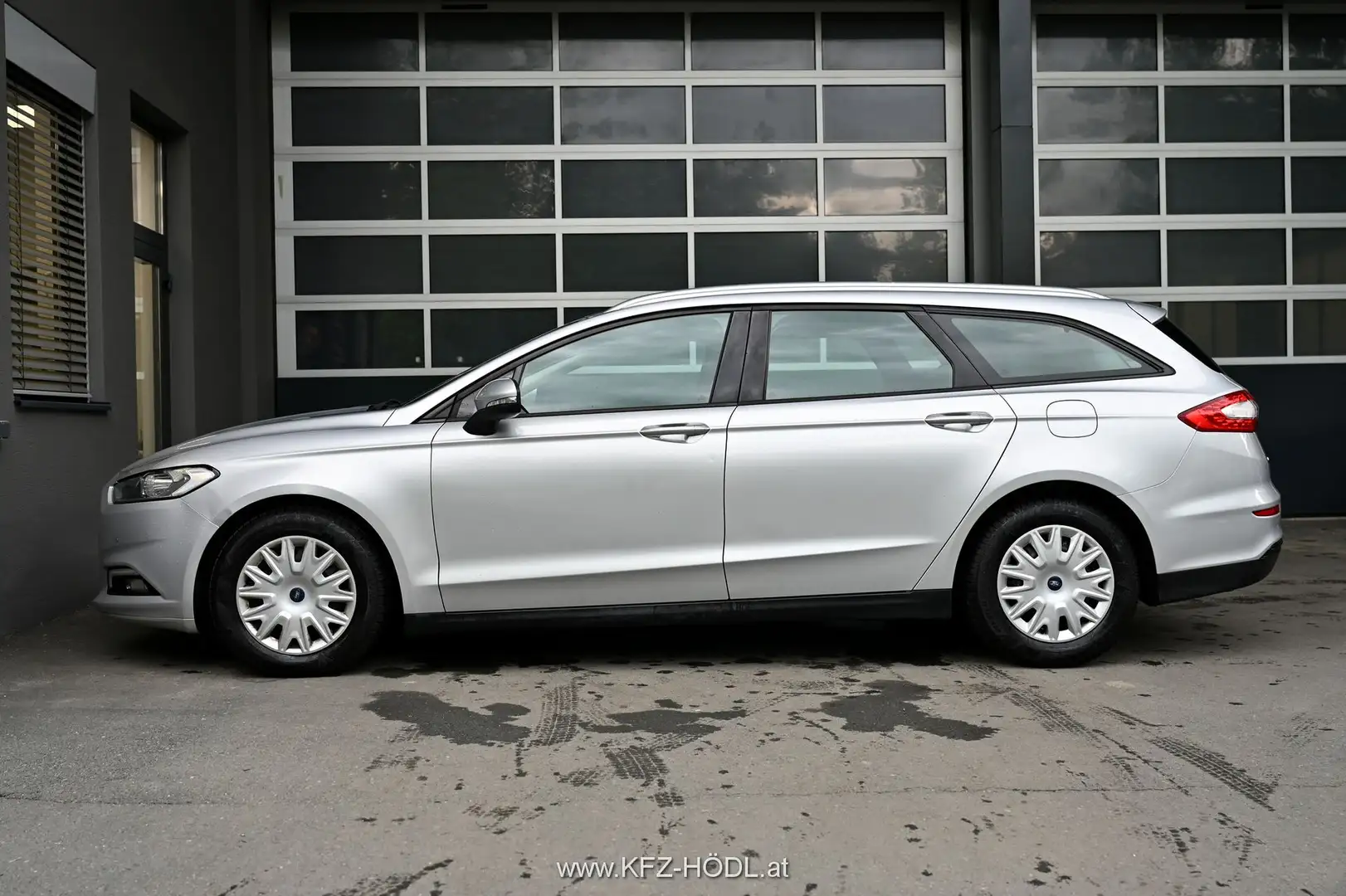 Vehicle image, number 6