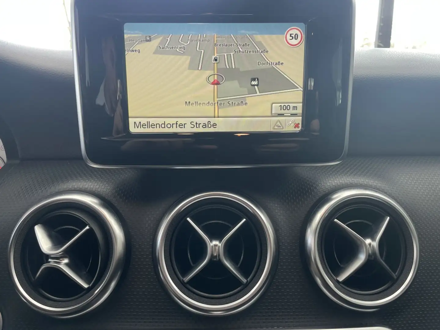 Vehicle image, number 10