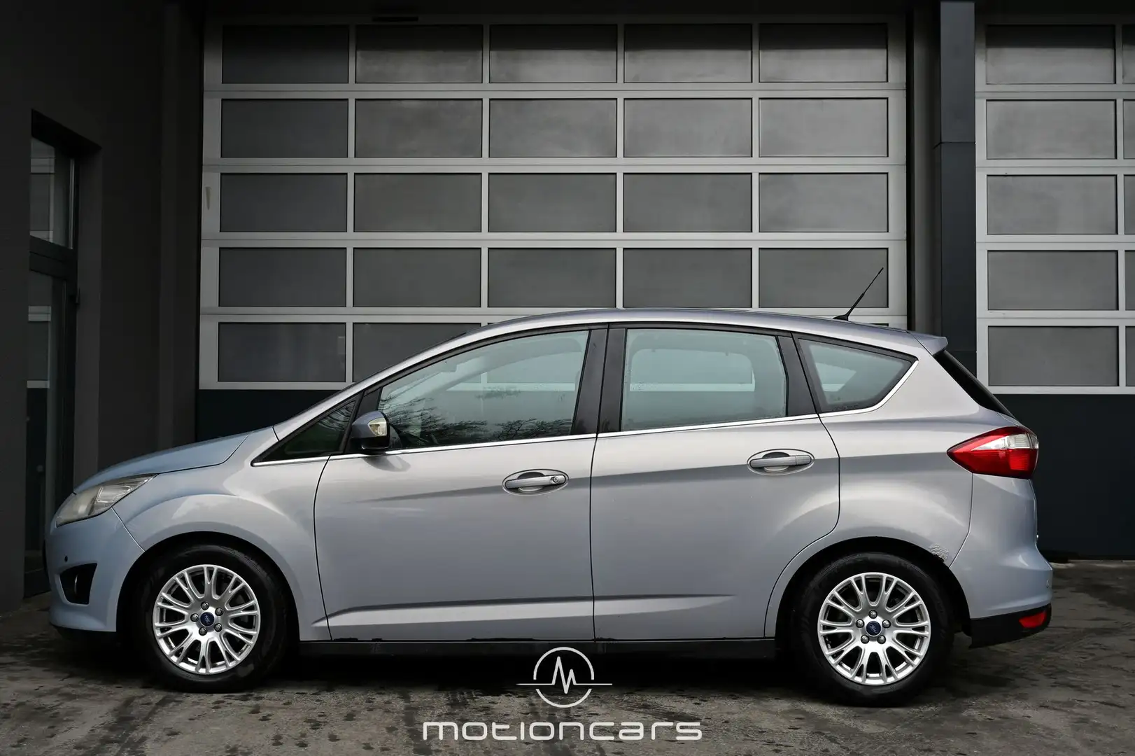Vehicle image, number 6