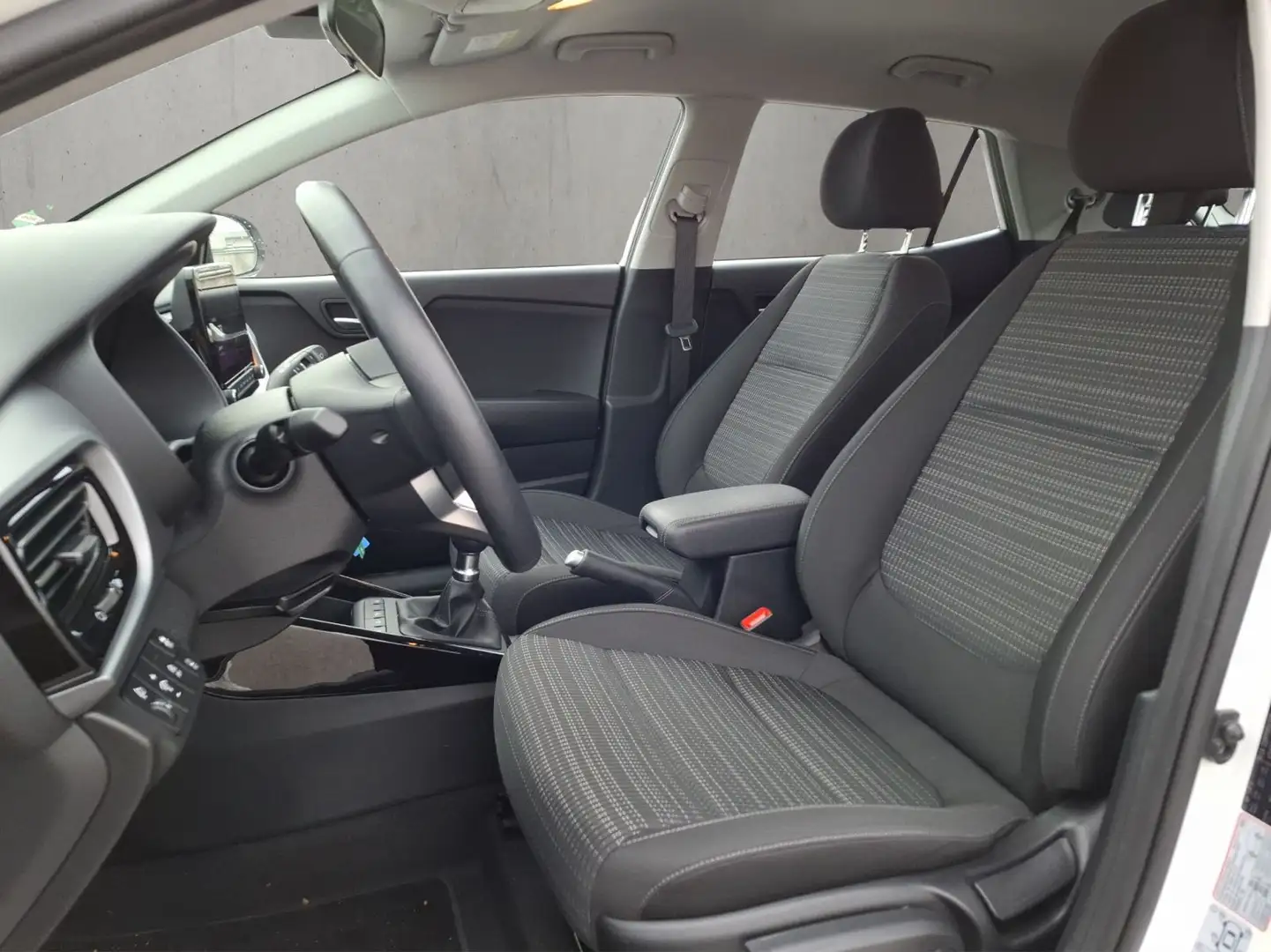 Vehicle image, number 9