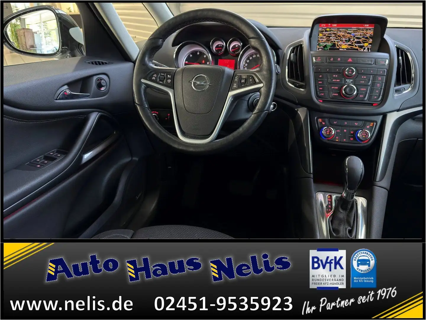 Vehicle image, number 12