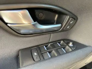 Vehicle image thumbnail, number 12
