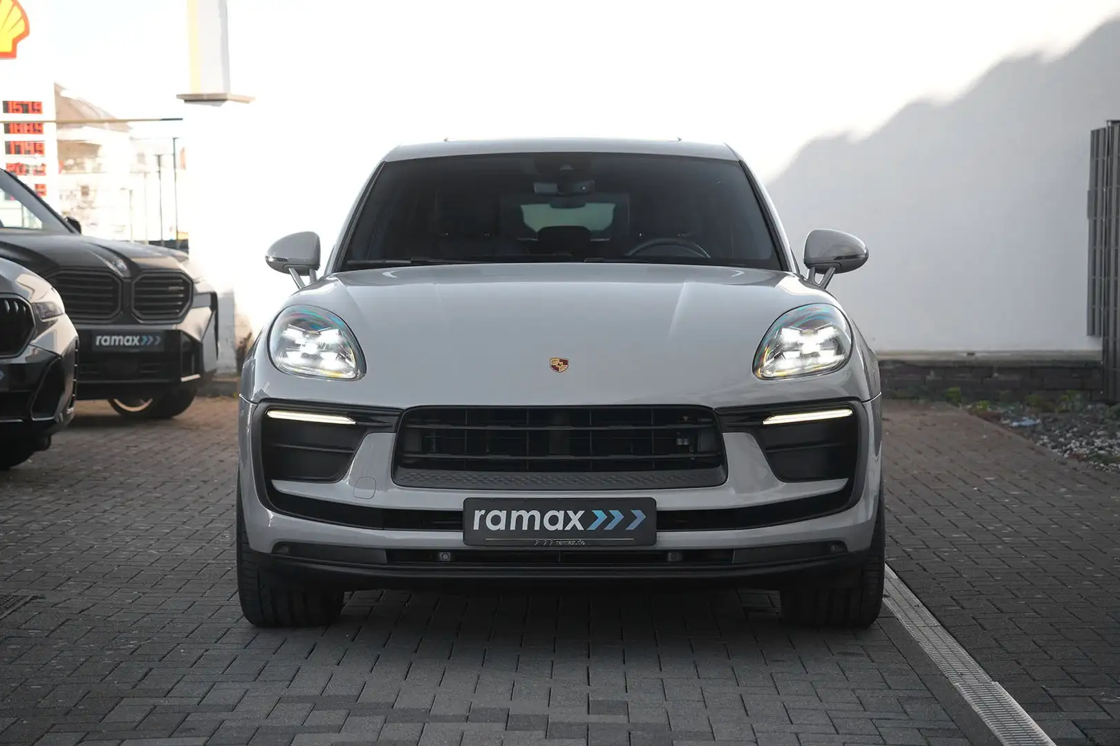 Vehicle image, number 4