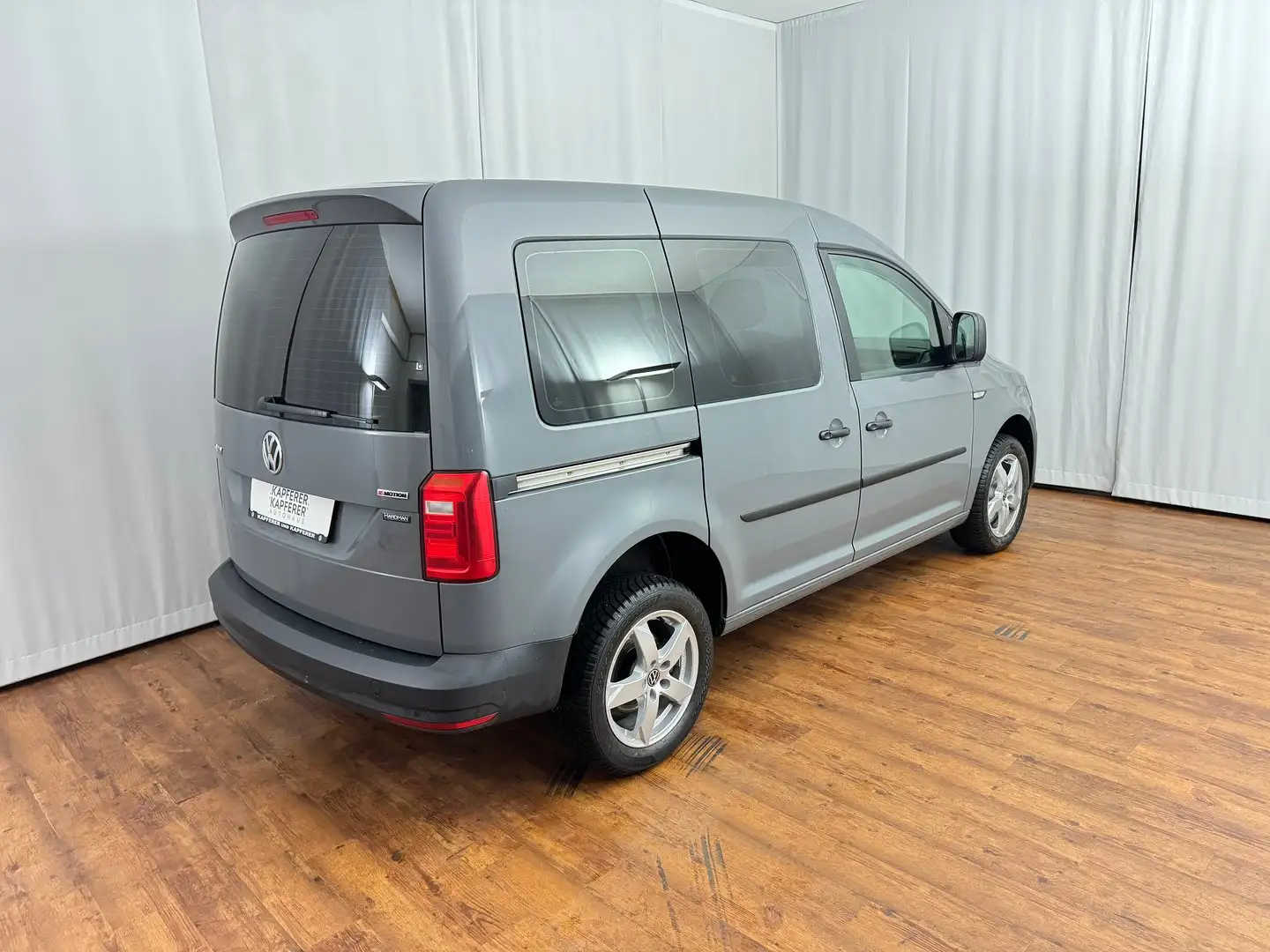 Vehicle image, number 9