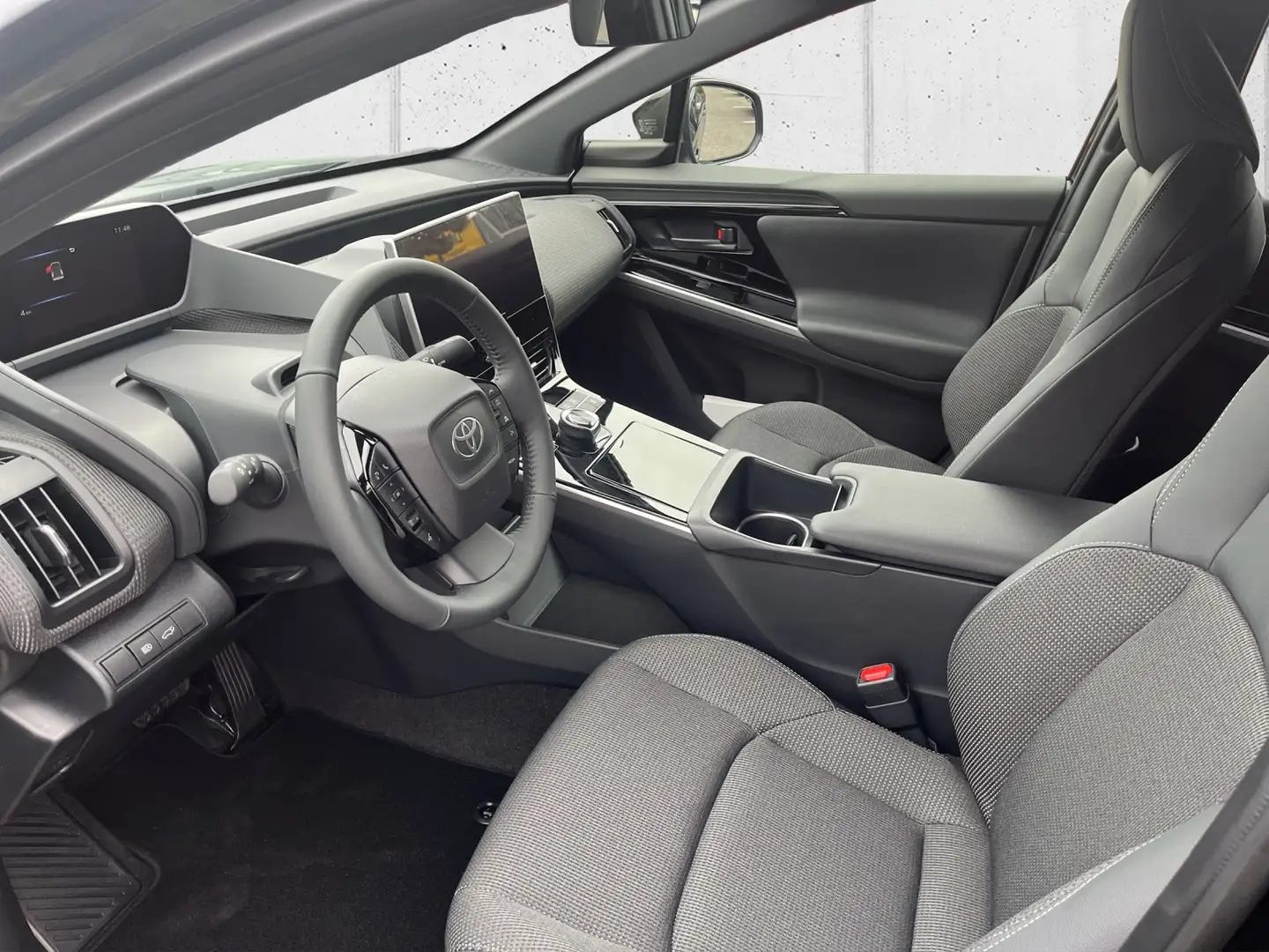 Vehicle image, number 6