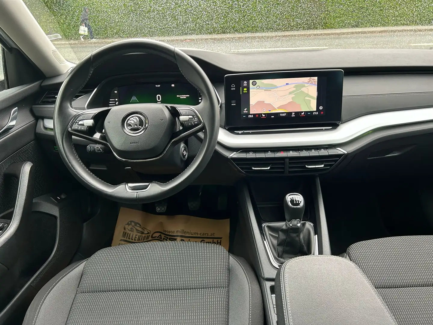 Vehicle image, number 15