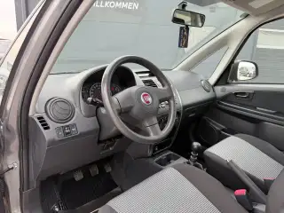 Vehicle image thumbnail, number 8