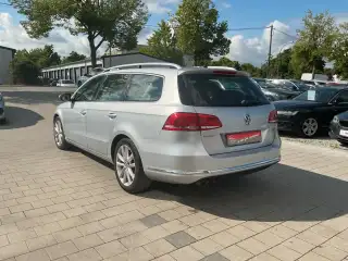 Vehicle image thumbnail, number 3