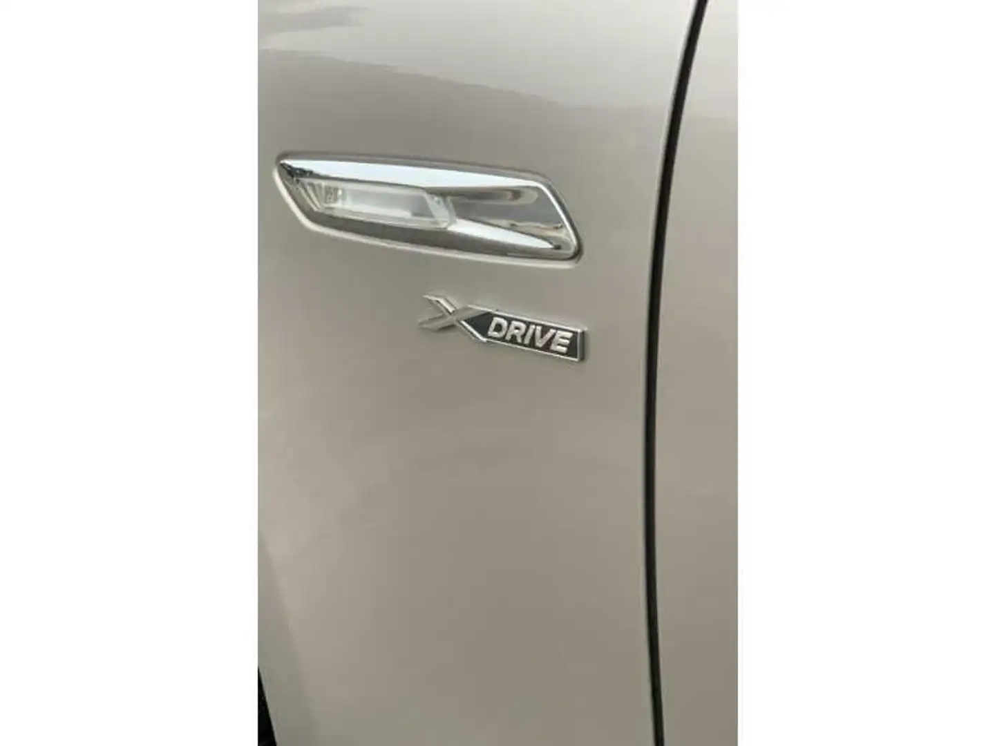 Vehicle image, number 13