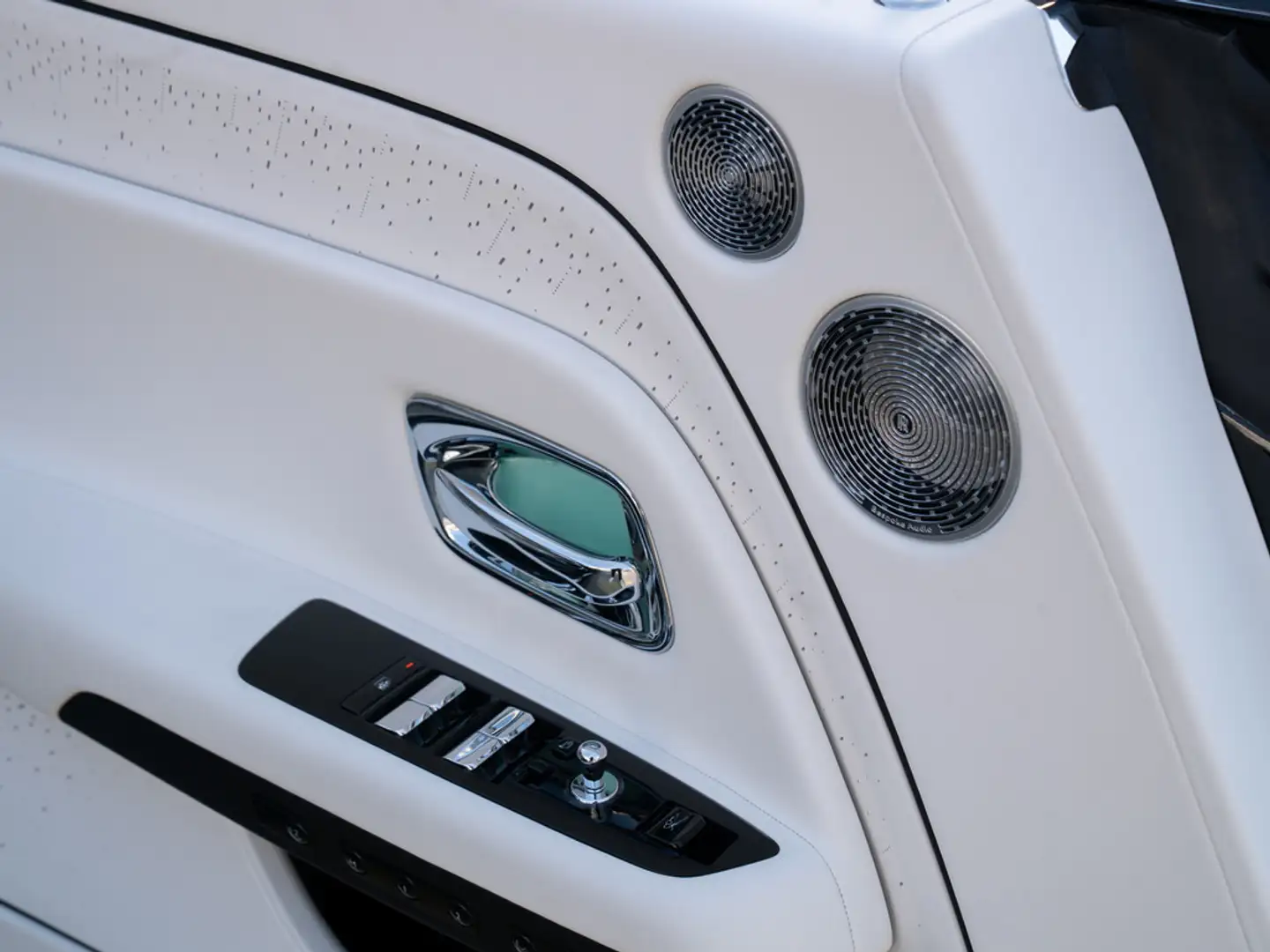 Vehicle image, number 10