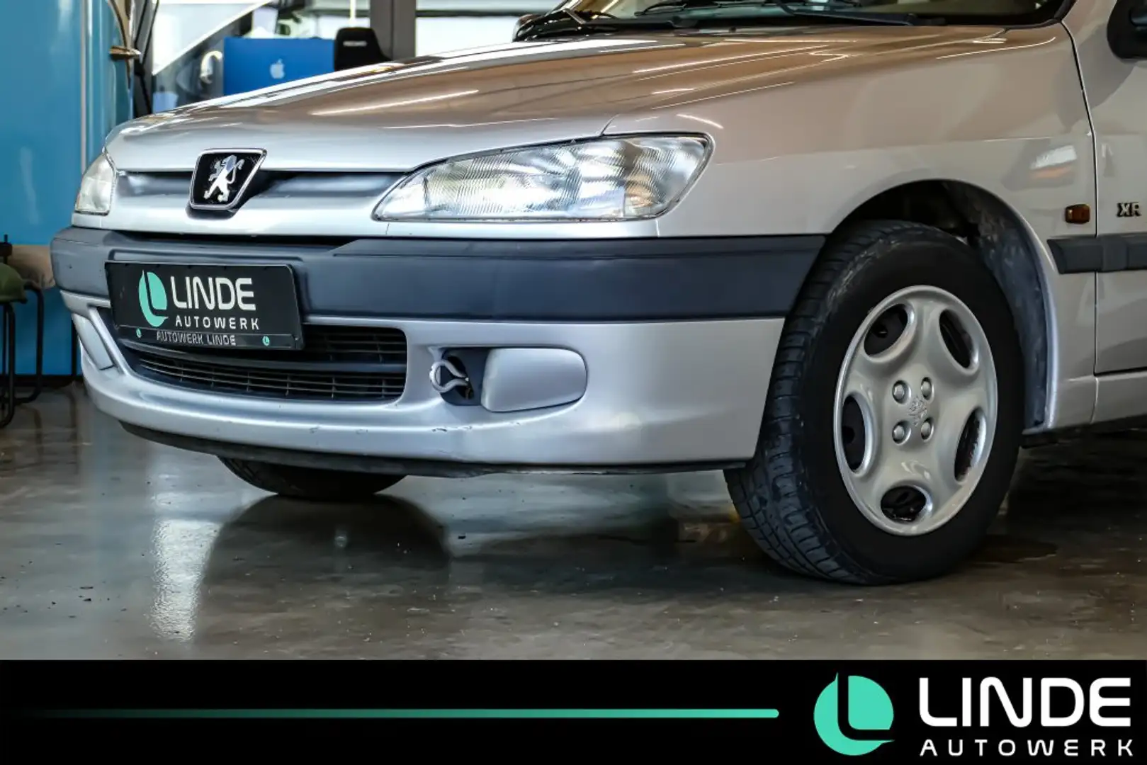 Vehicle image, number 2