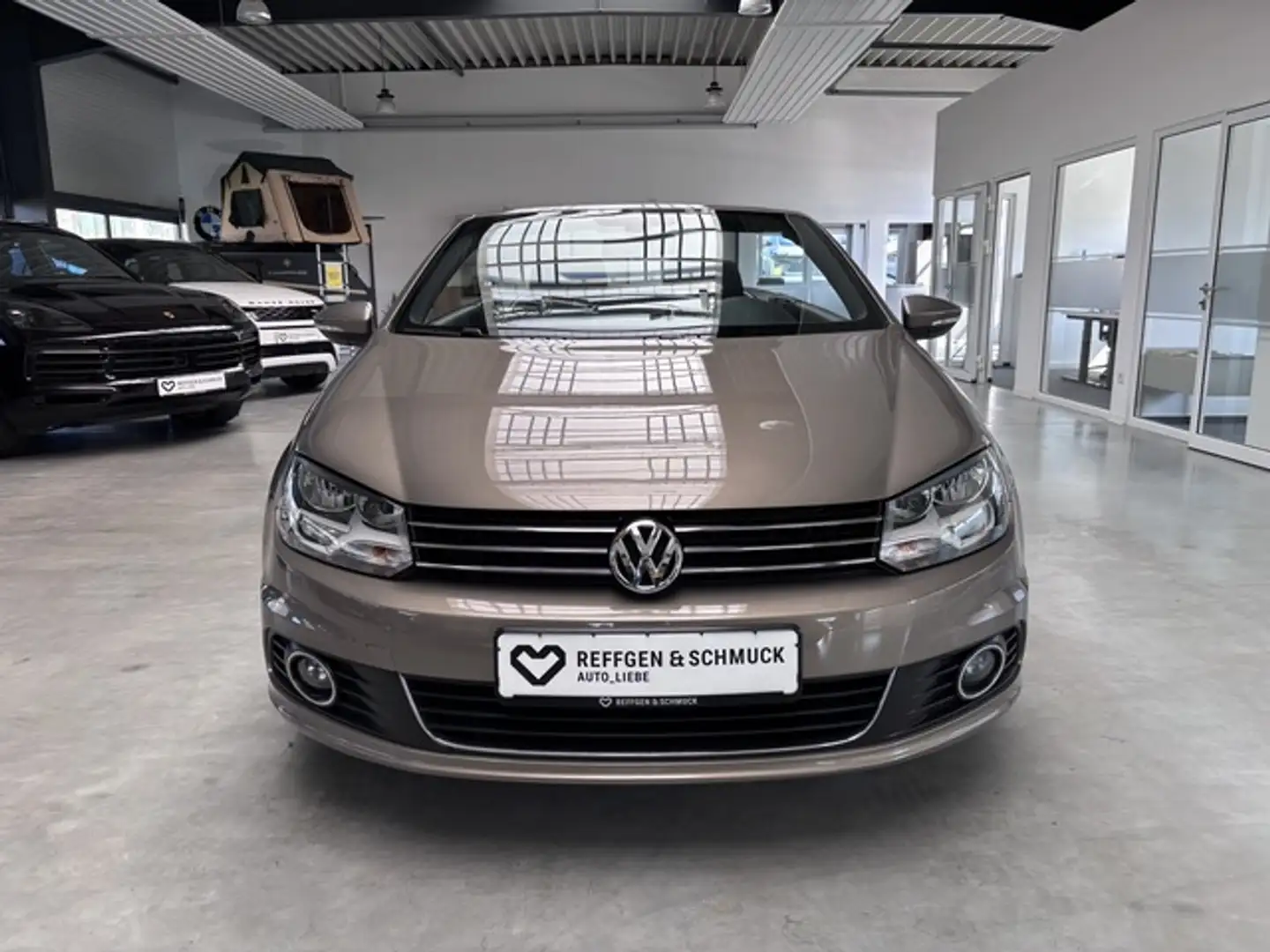 Vehicle image, number 2