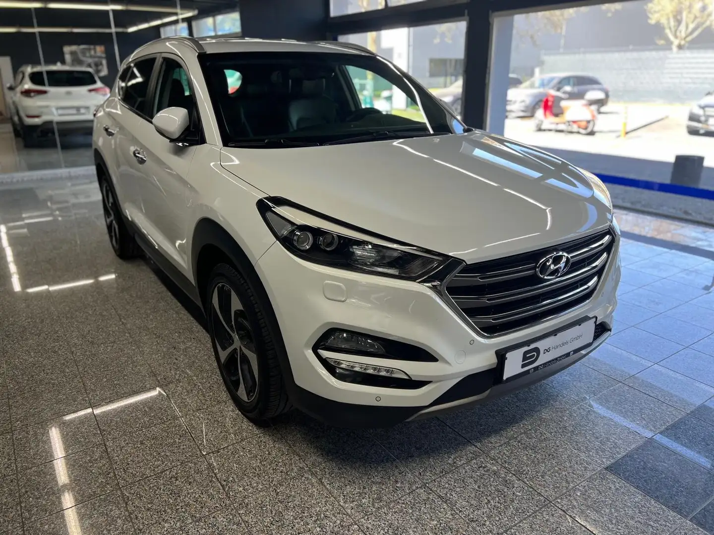 Vehicle image, number 2