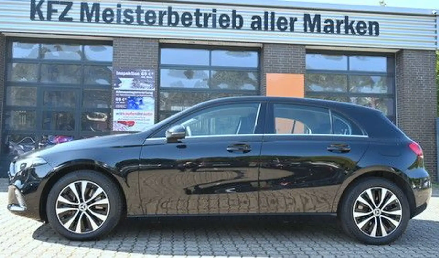 Vehicle image, number 3