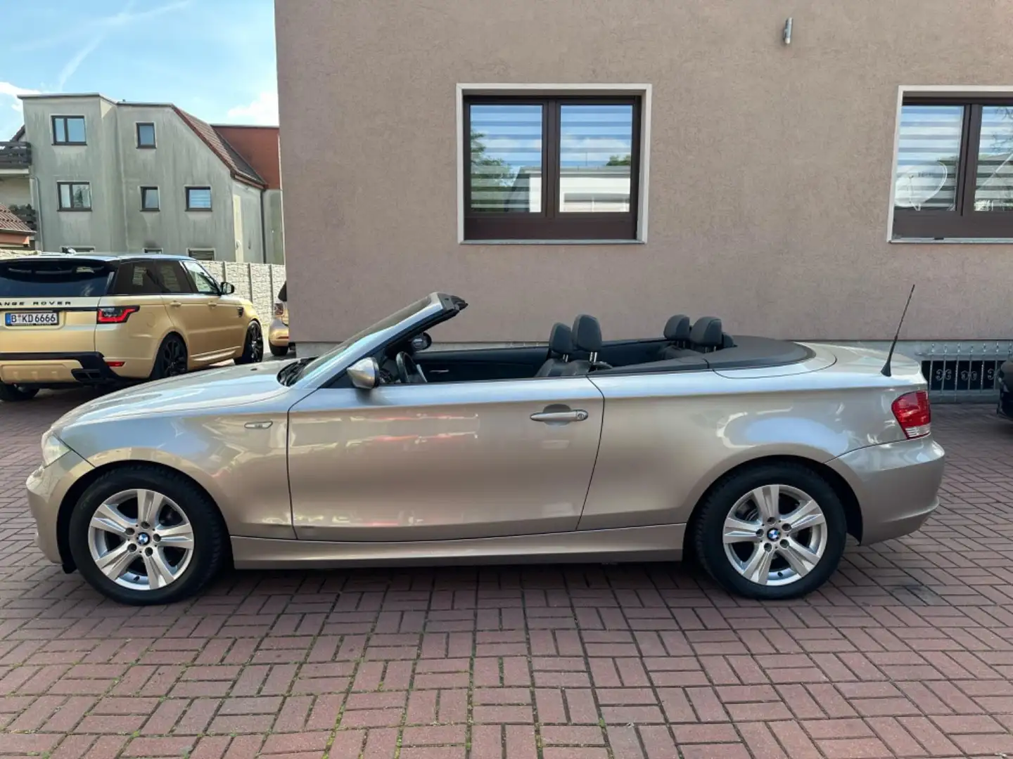 Vehicle image, number 8