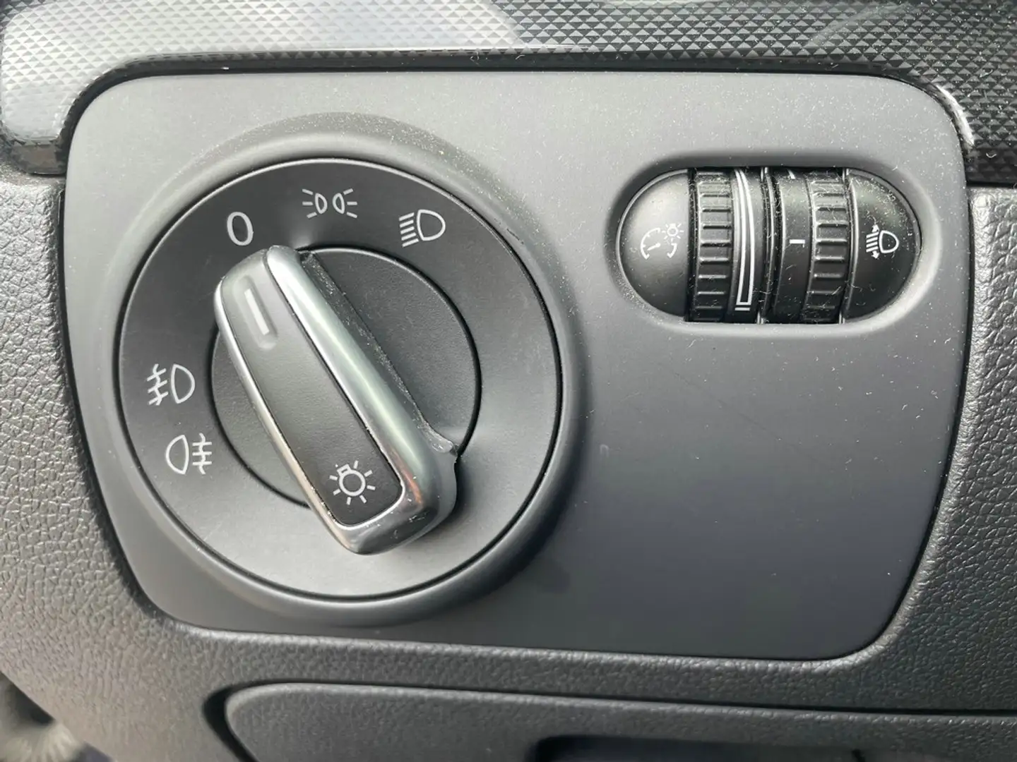 Vehicle image, number 10
