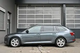 Vehicle image thumbnail, number 6