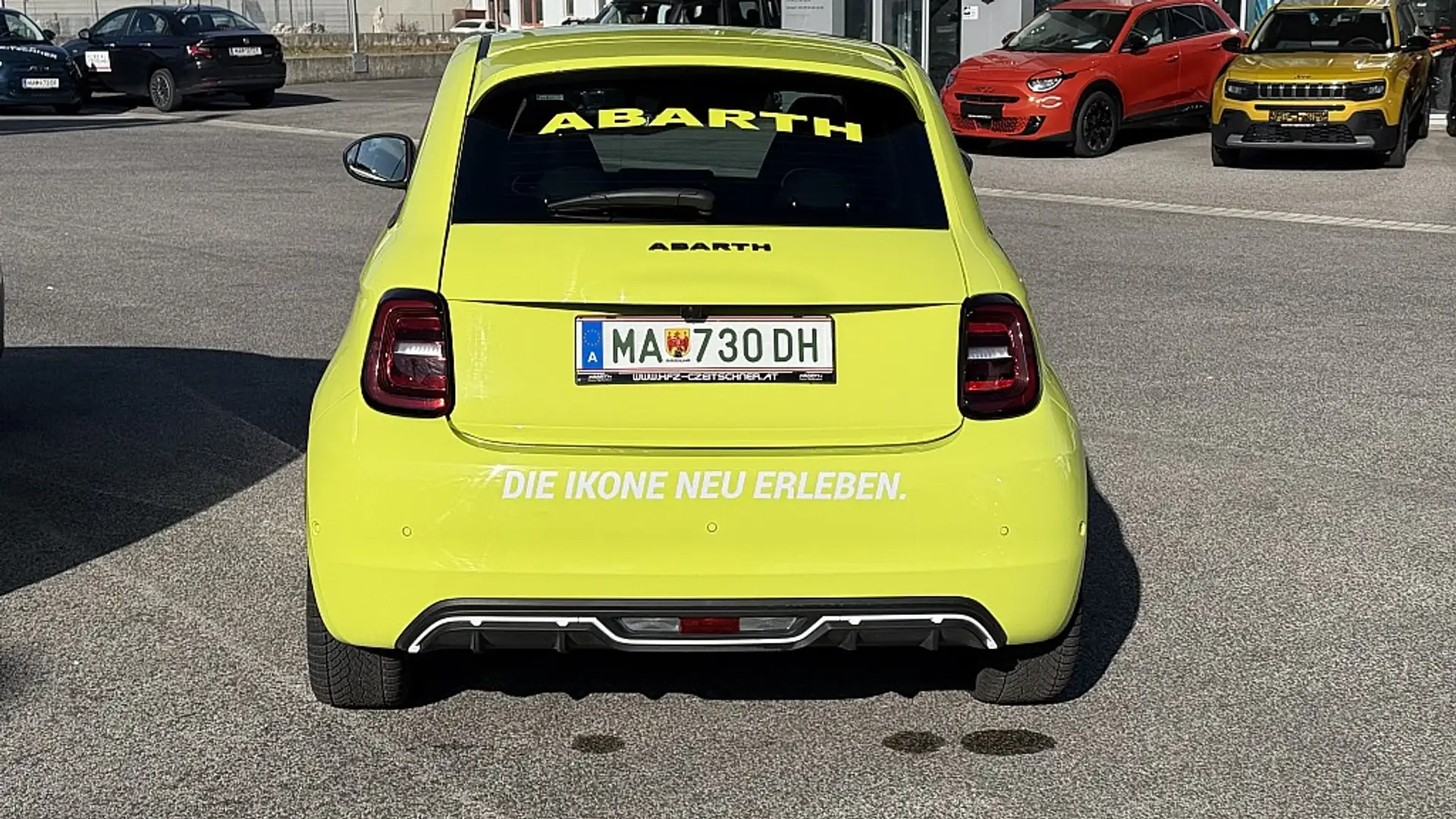 Vehicle image, number 3