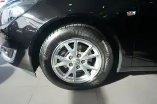 Vehicle image thumbnail, number 4