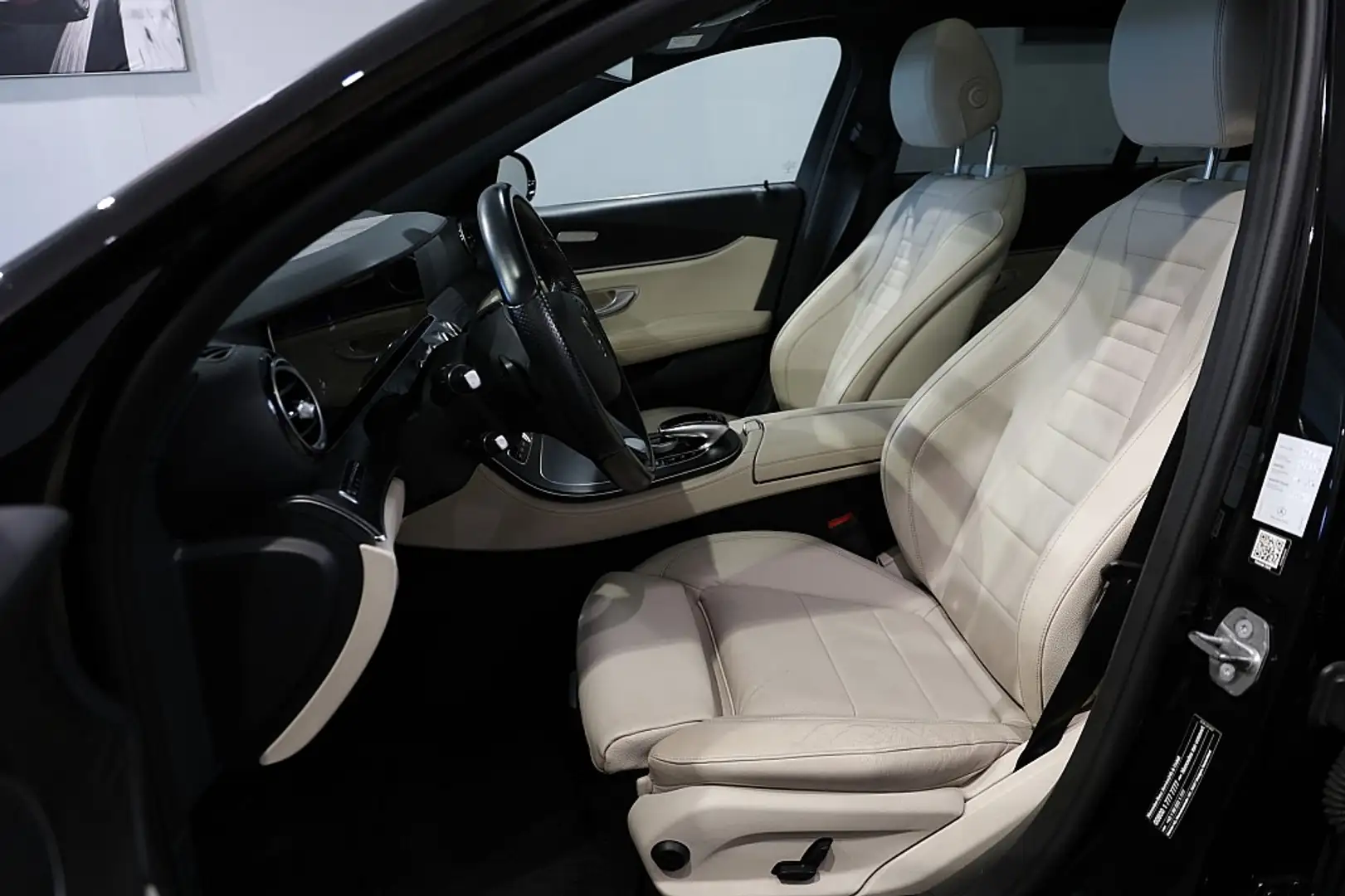 Vehicle image, number 8