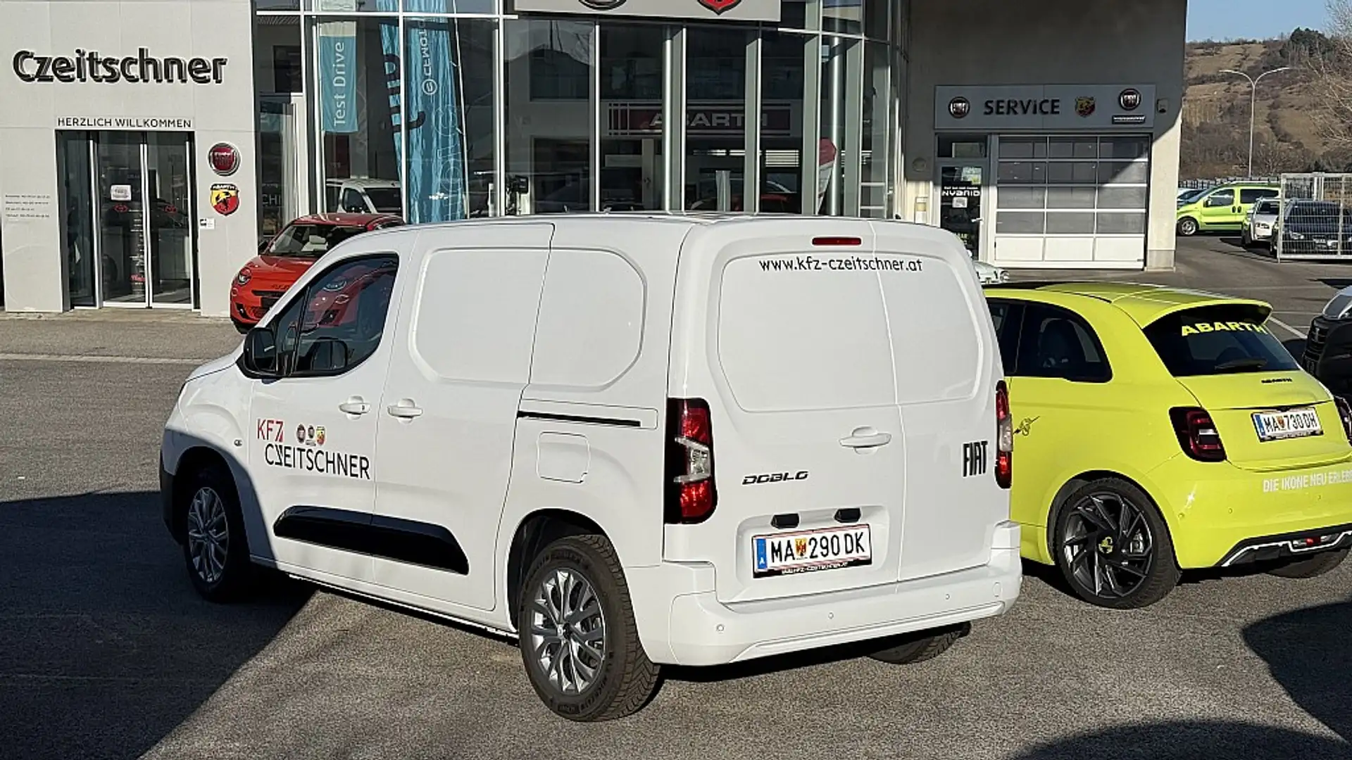 Vehicle image, number 2