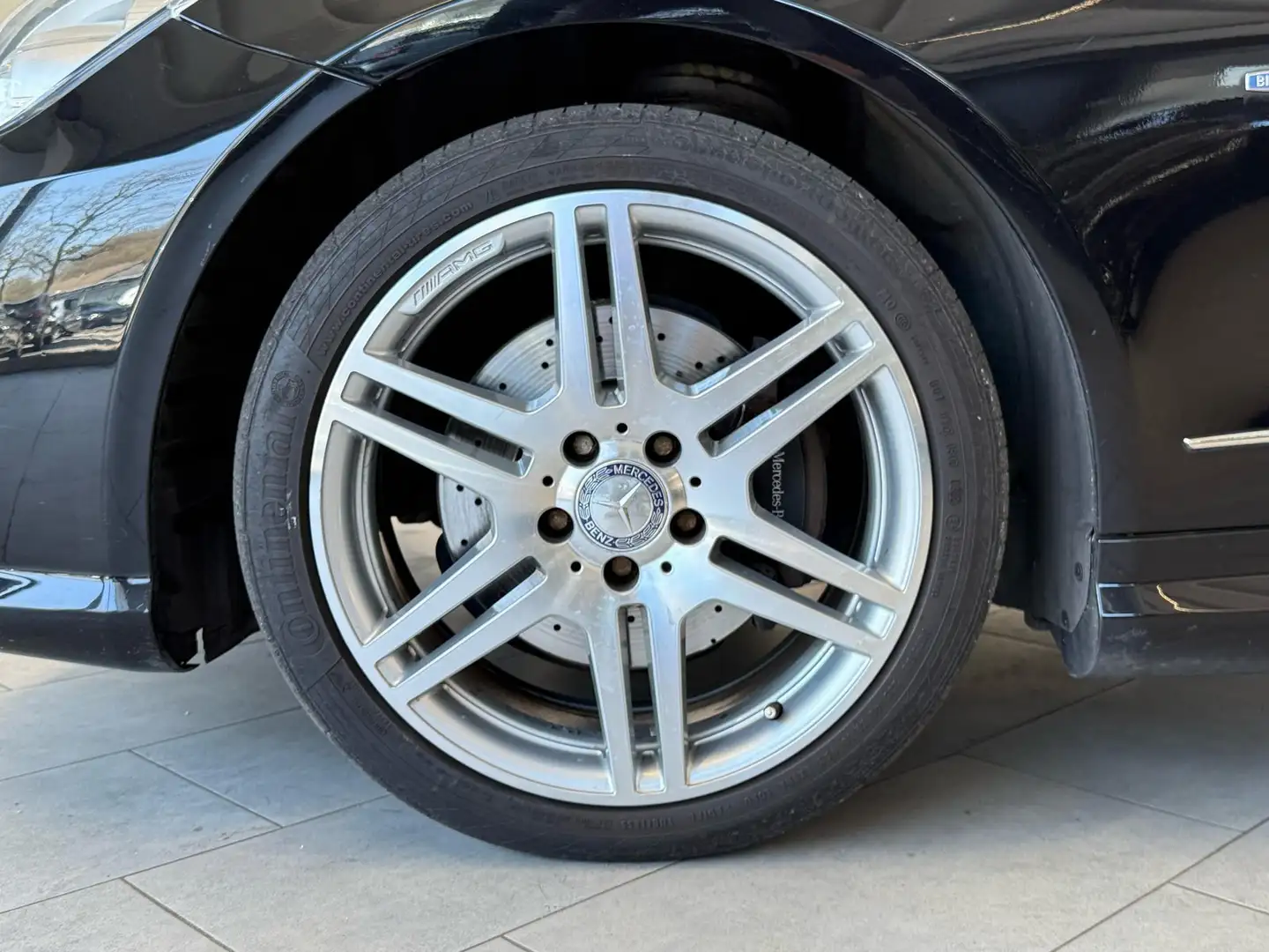 Vehicle image, number 8