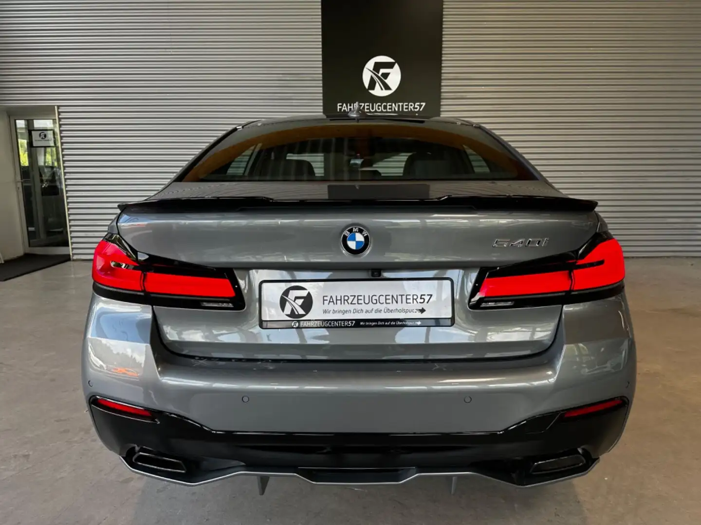 Vehicle image, number 9