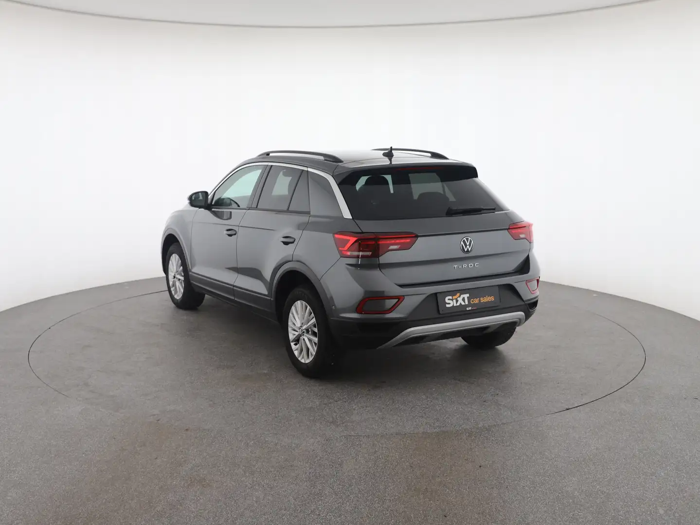 Vehicle image, number 4