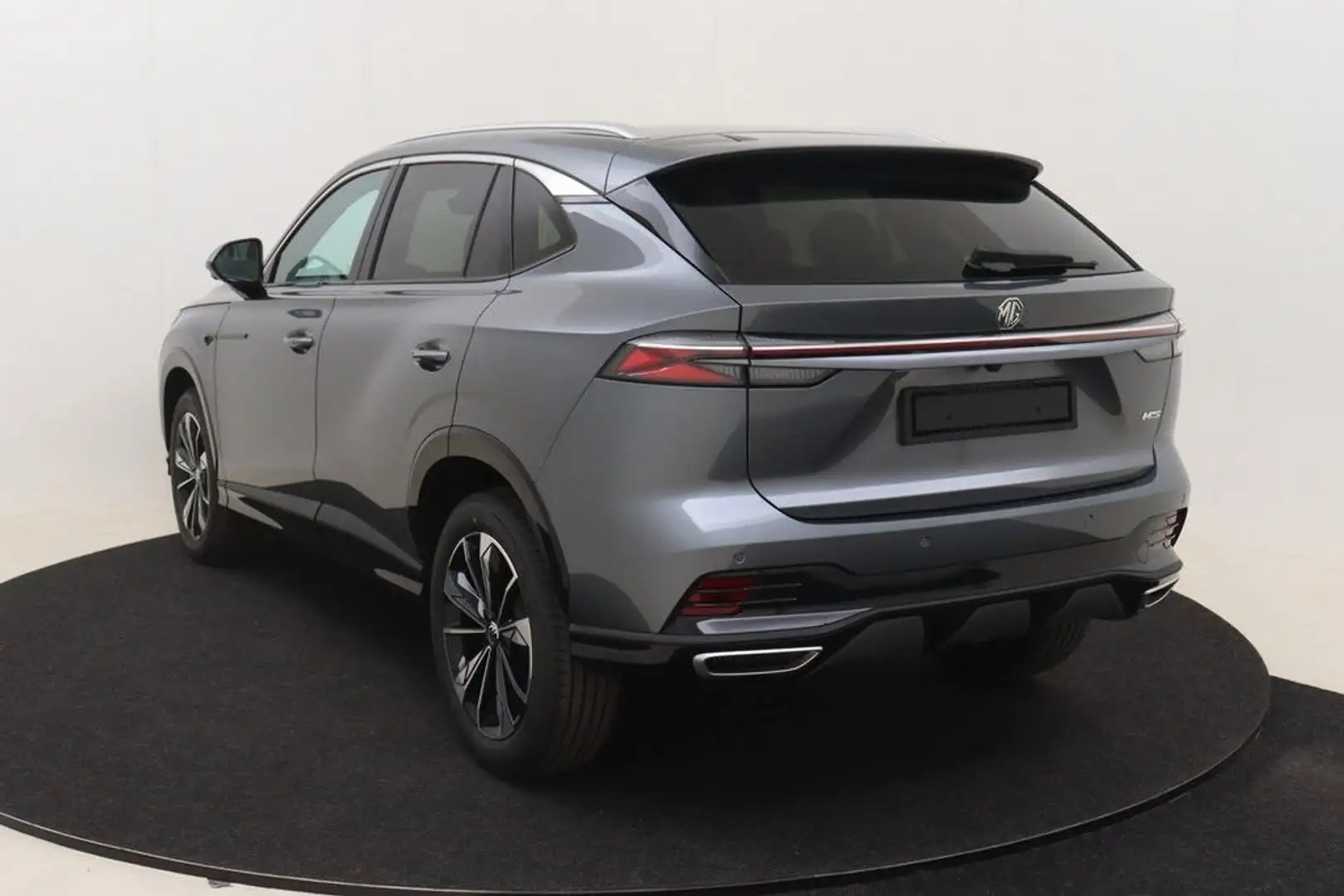 Vehicle image, number 4