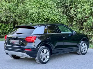 Vehicle image thumbnail, number 5