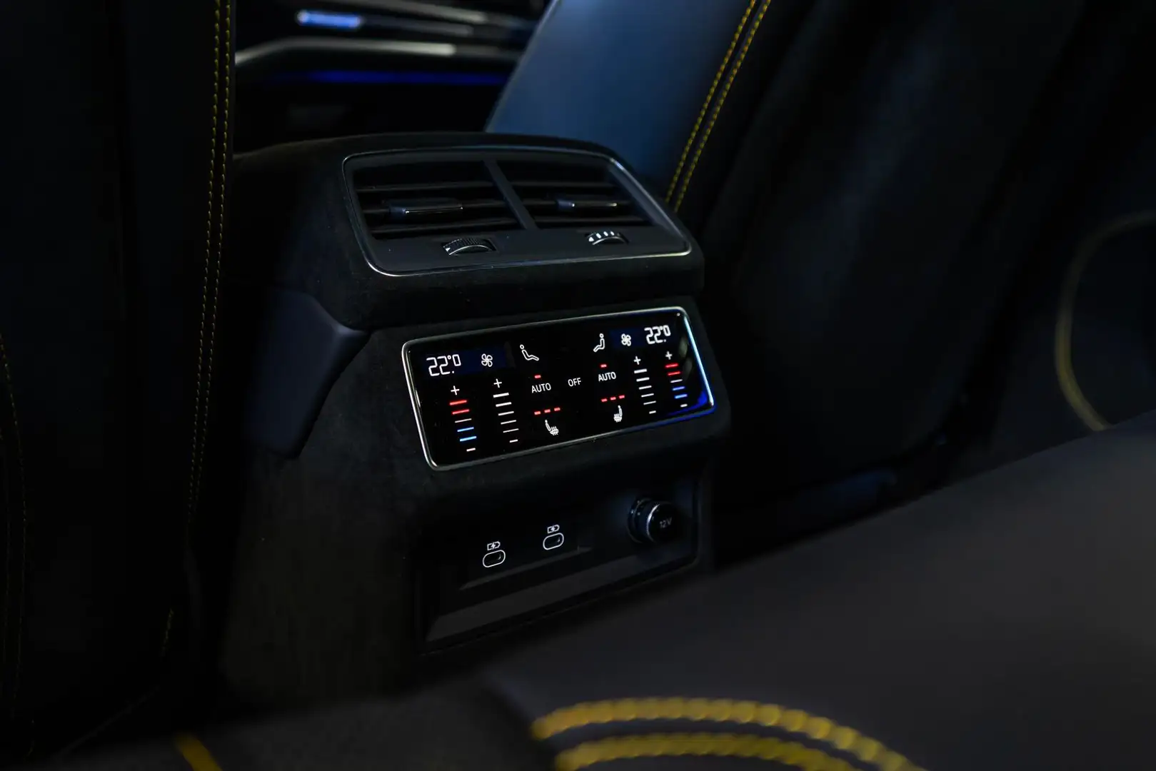 Vehicle image, number 19