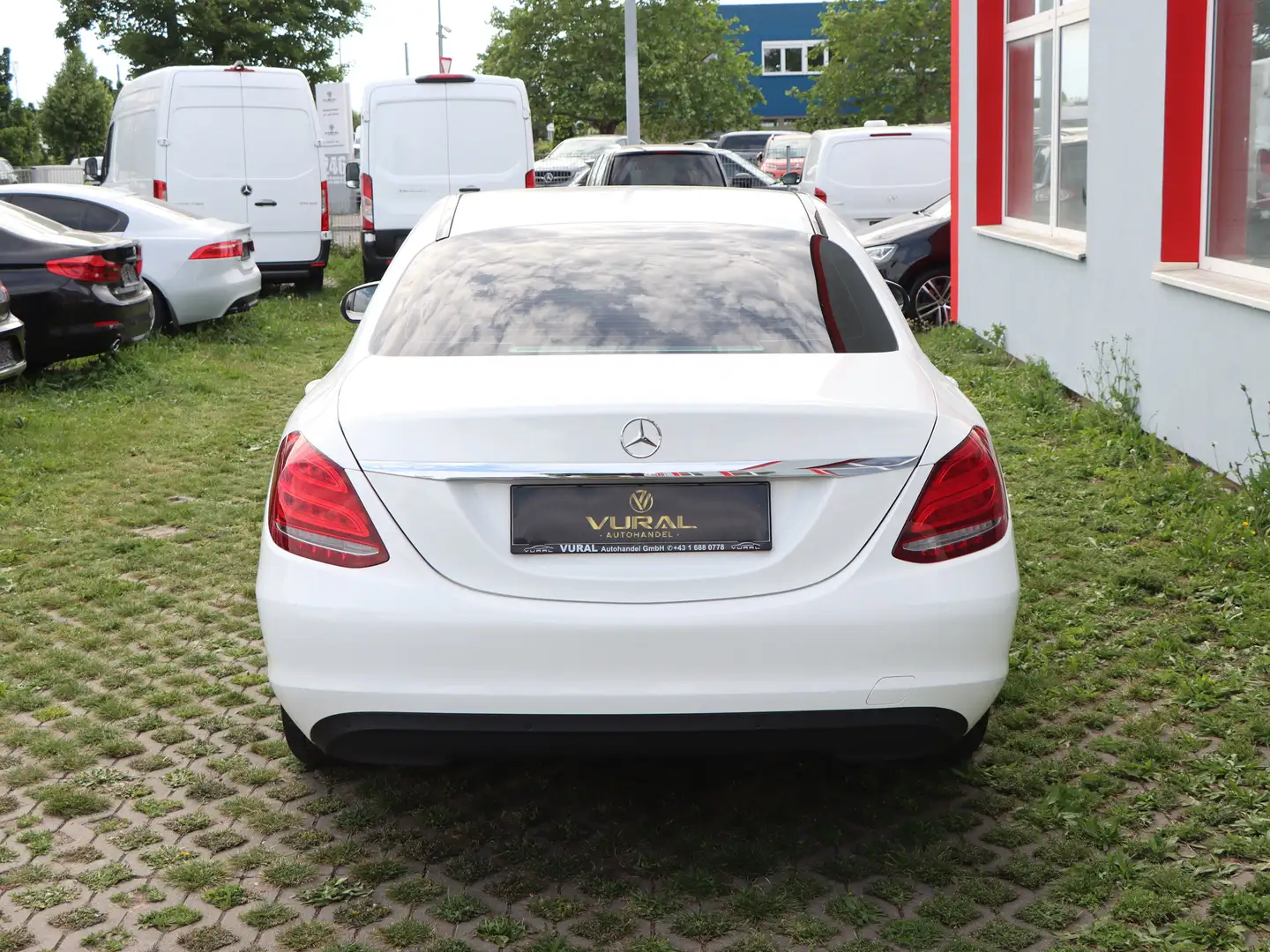 Vehicle image, number 6