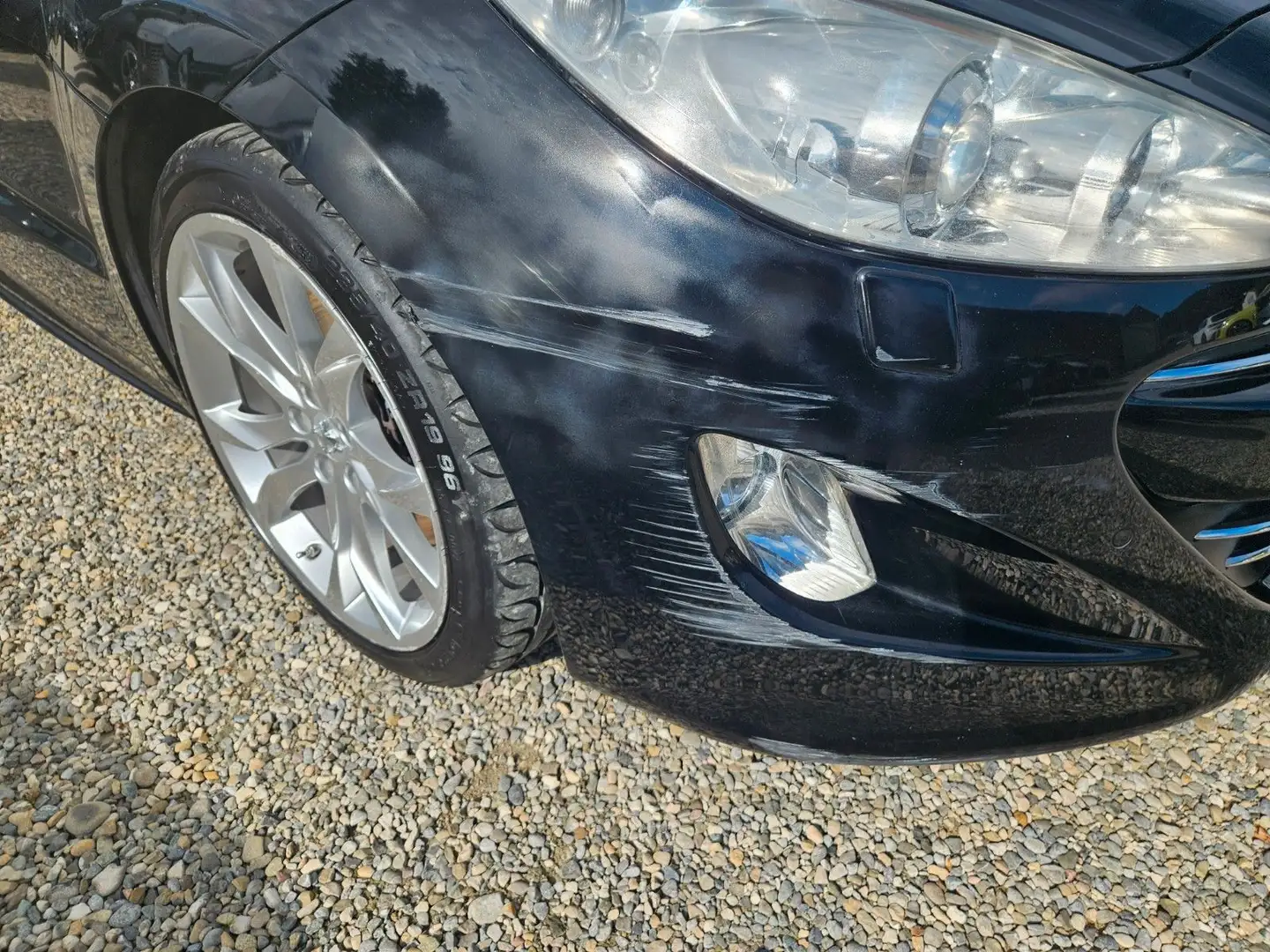 Vehicle image, number 6