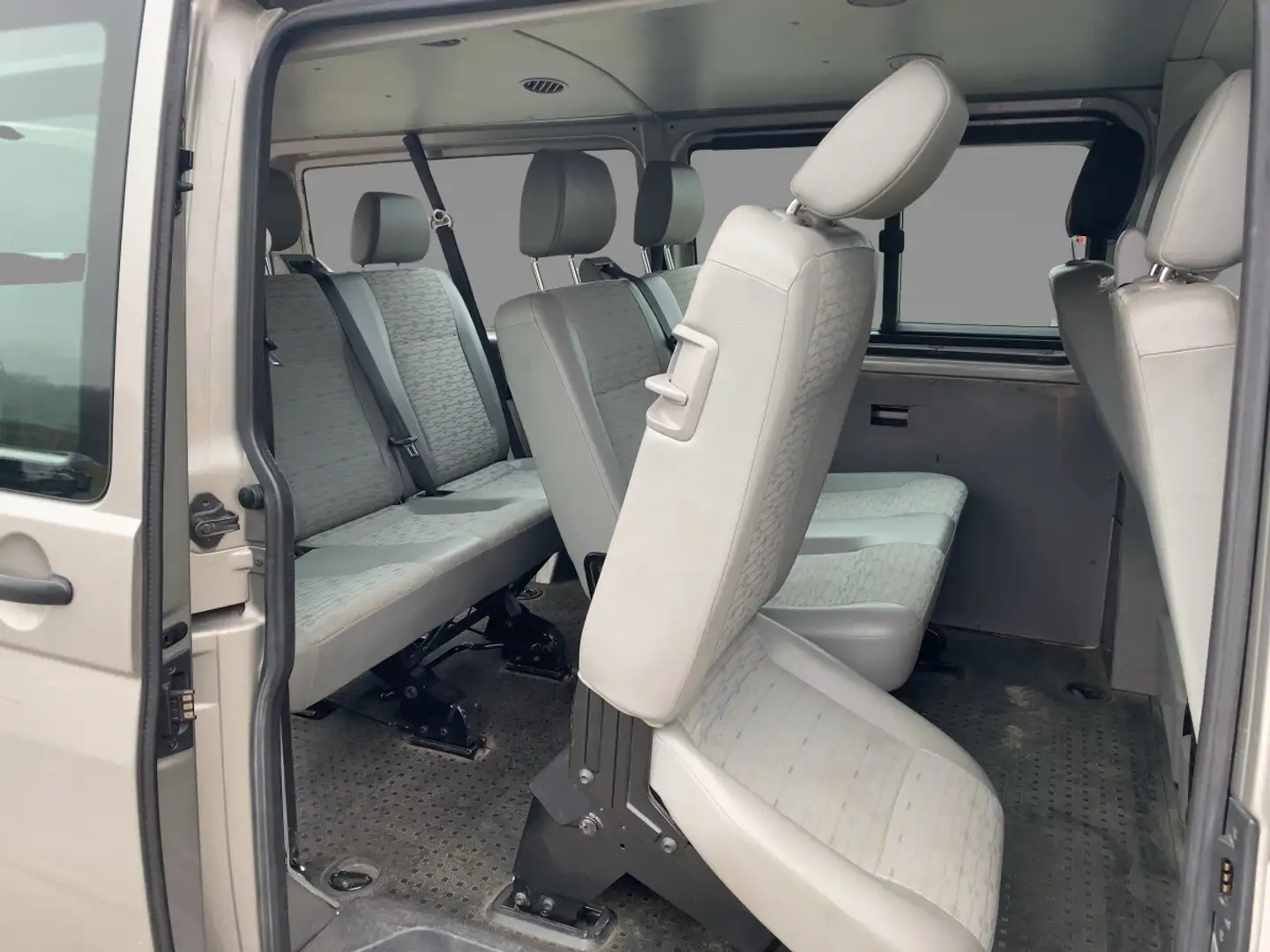 Vehicle image, number 9