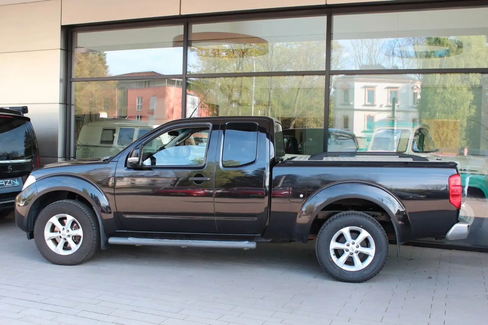 Vehicle image, number 17