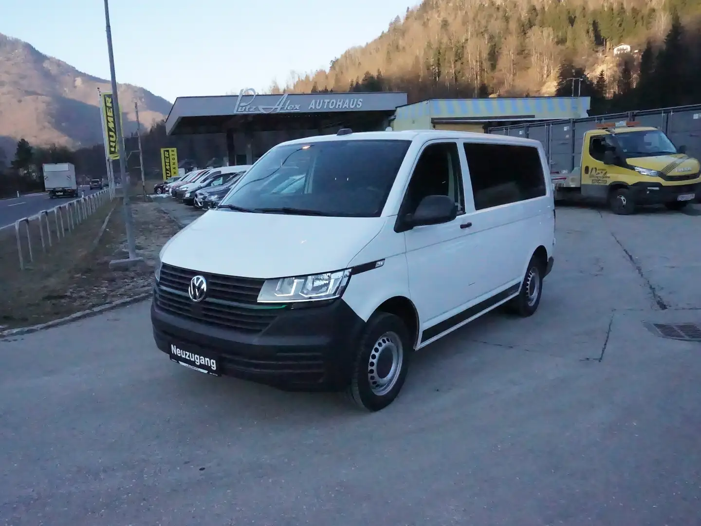 Vehicle image, number 1