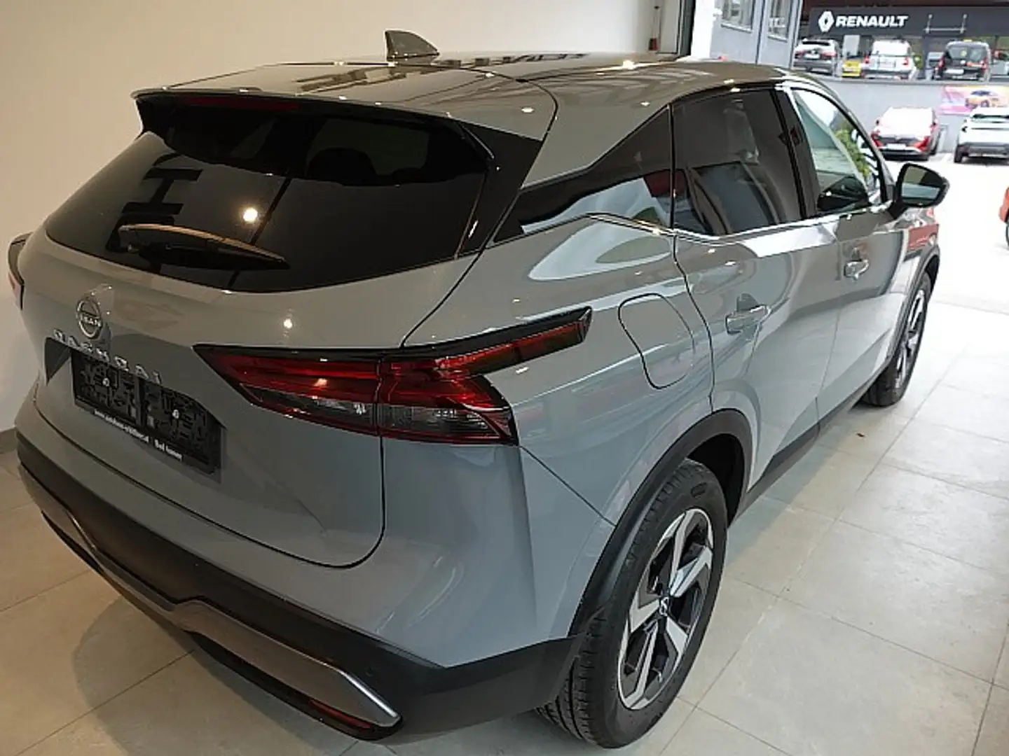 Vehicle image, number 6