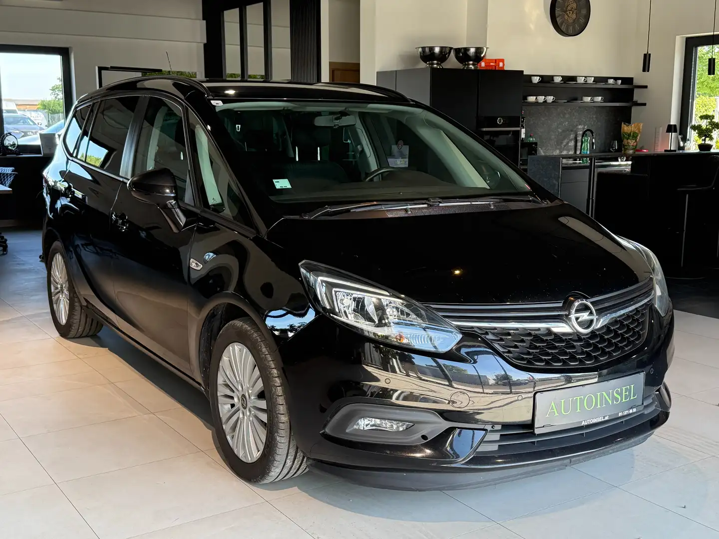 Vehicle image, number 2