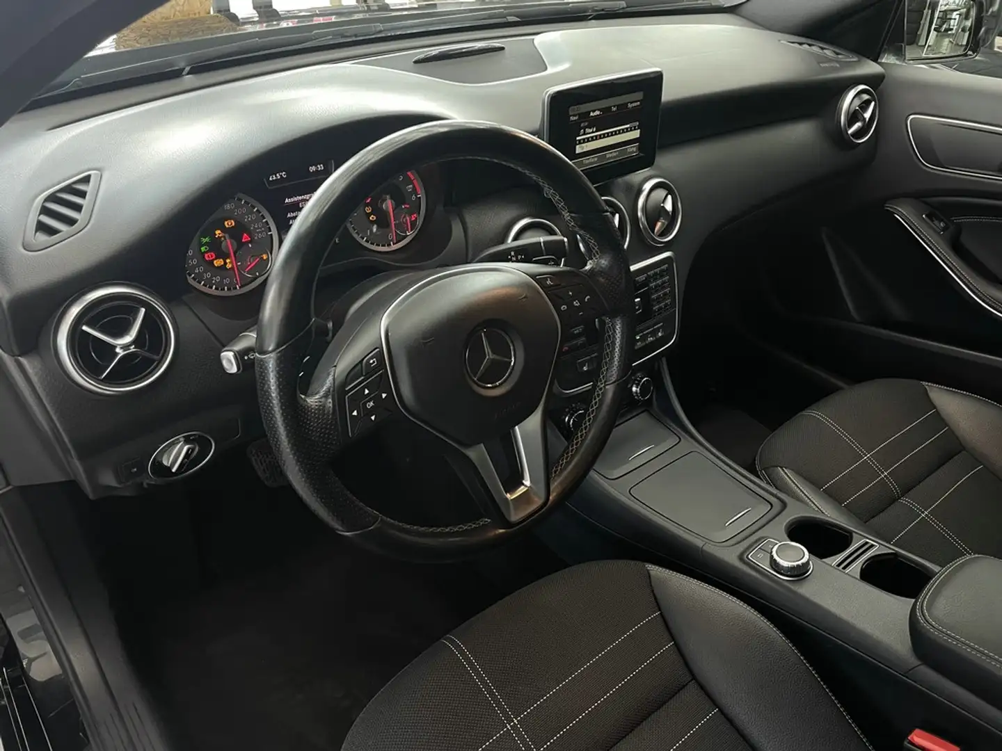 Vehicle image, number 6