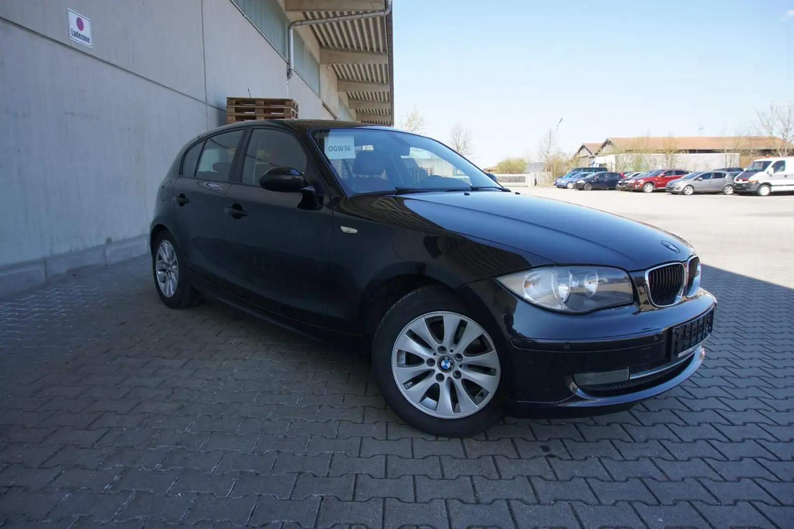 Vehicle image, number 1