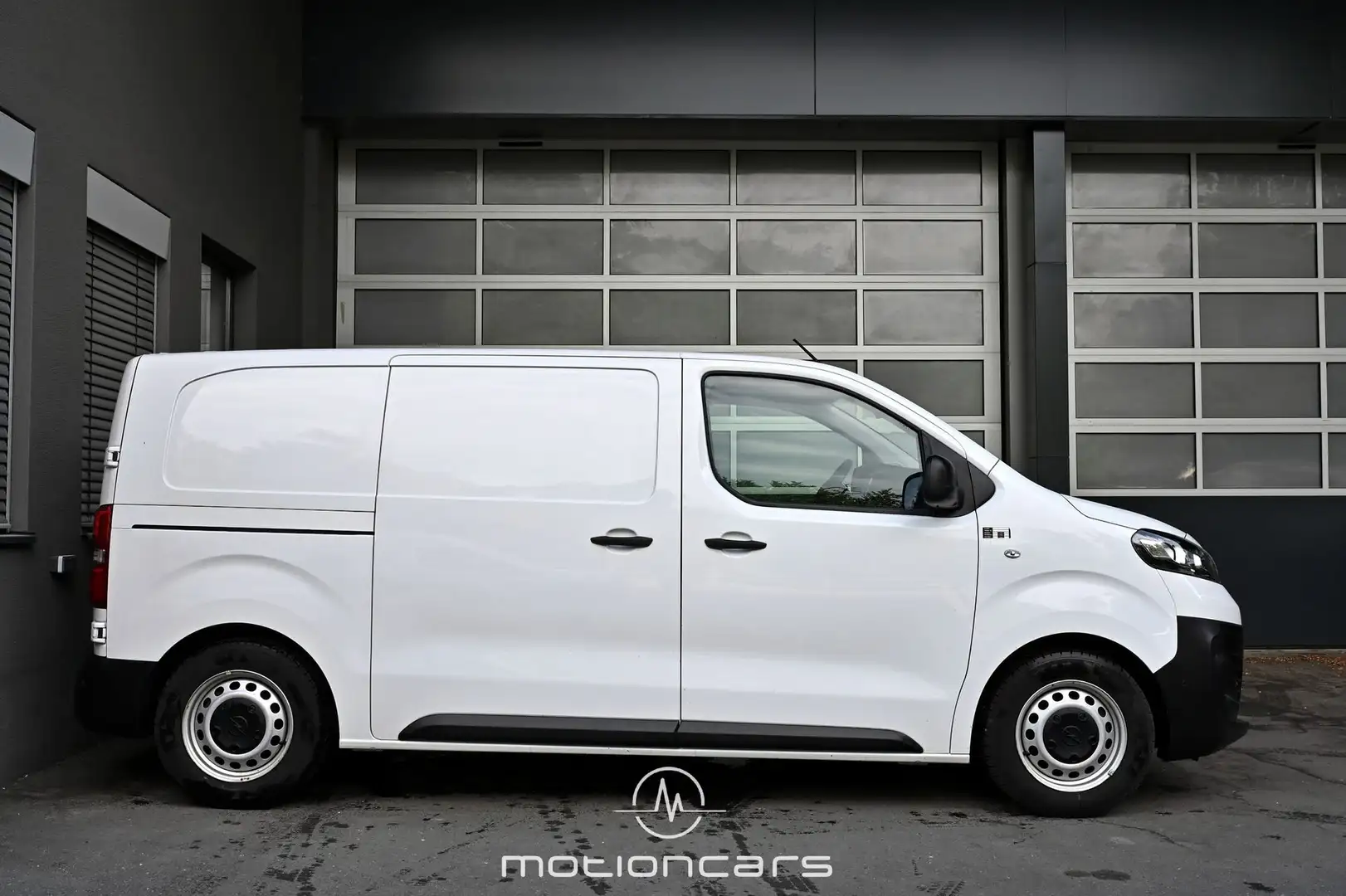 Vehicle image, number 5
