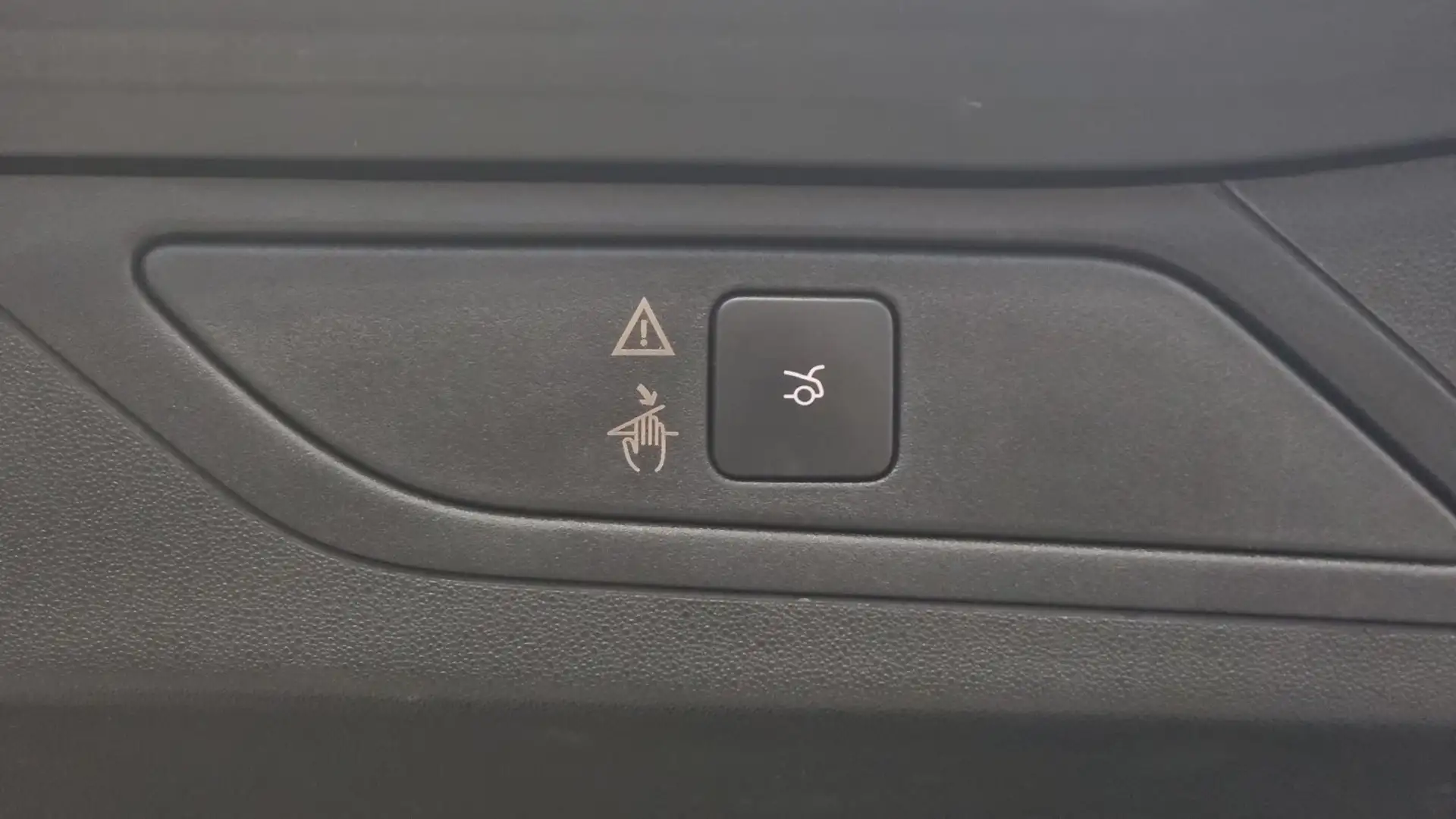 Vehicle image, number 19