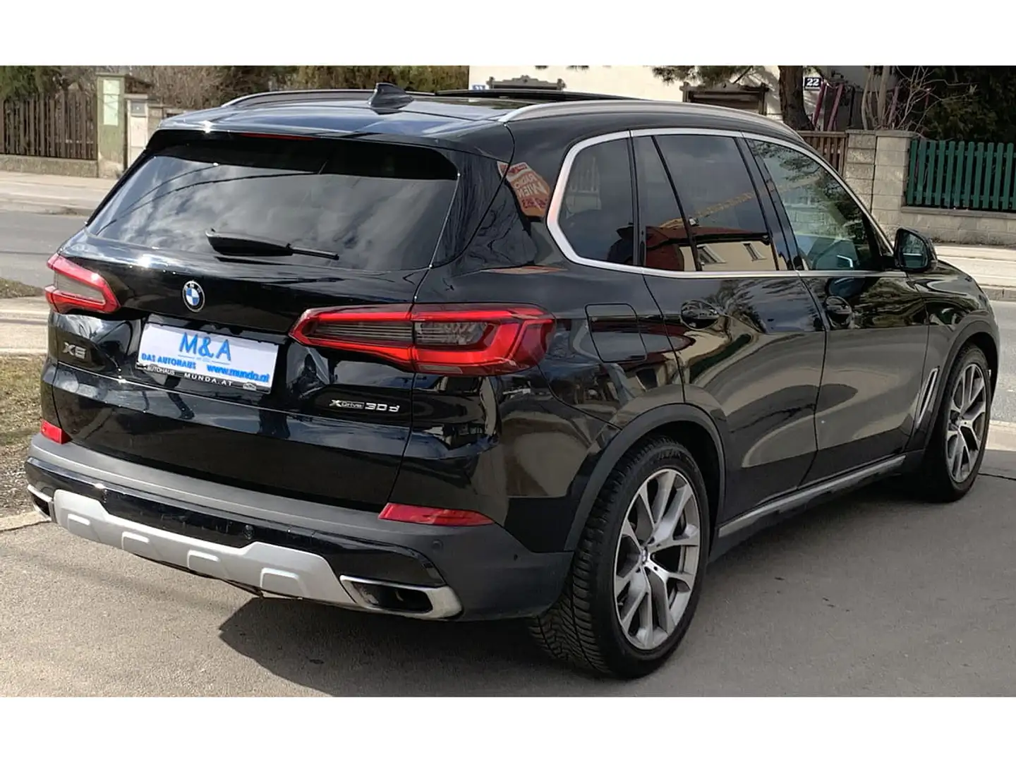 Vehicle image, number 6
