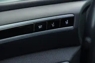Vehicle image thumbnail, number 17