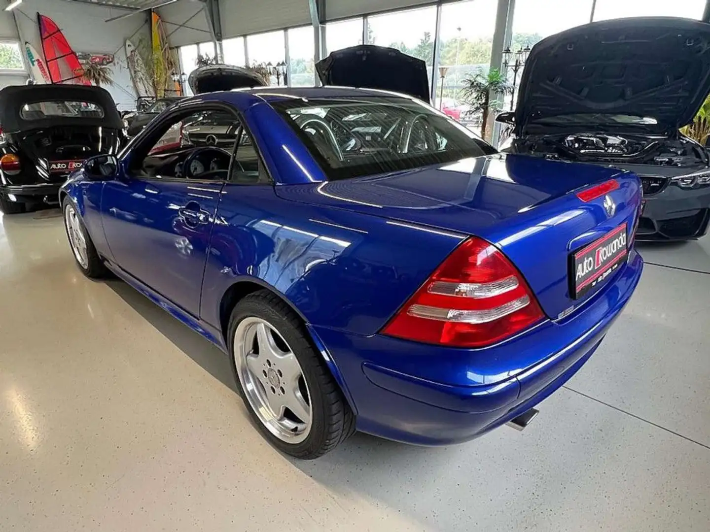Vehicle image, number 7