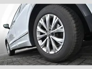 Vehicle image thumbnail, number 5